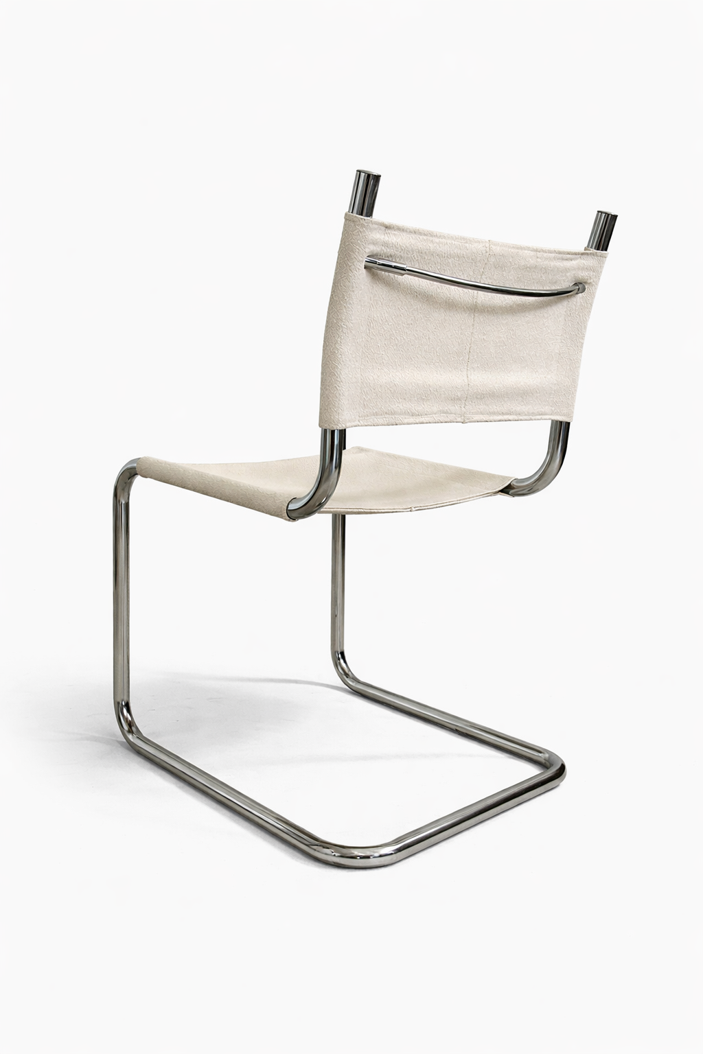 Paire de Chaises Breuer B32 – structure tubulaire & assise textile crème