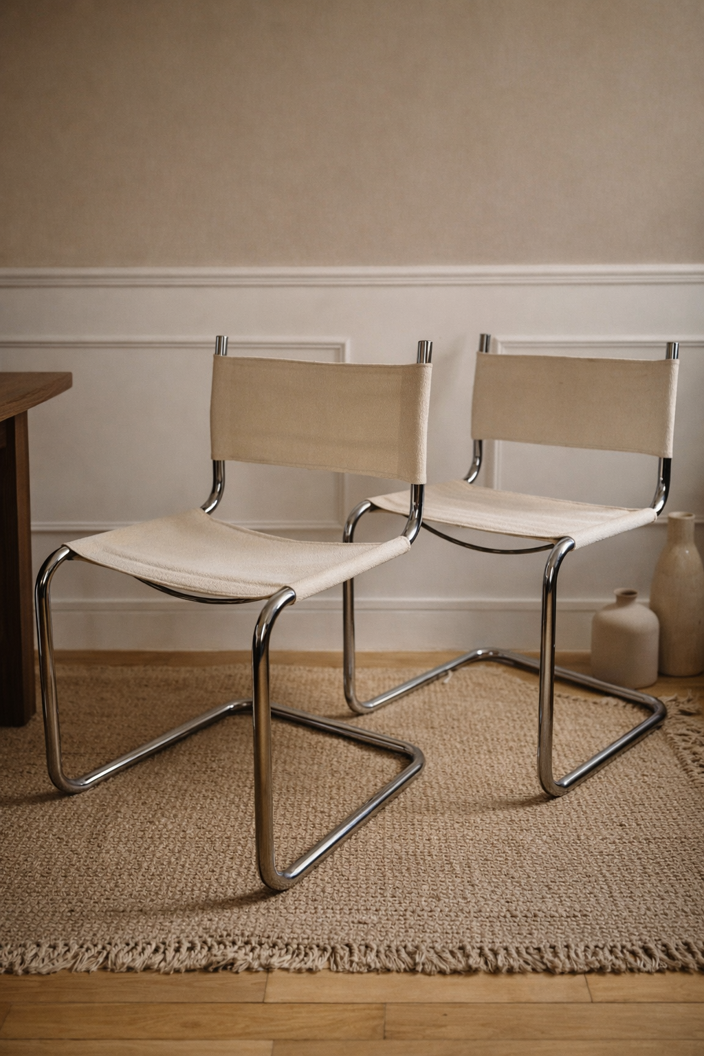 Paire de Chaises Breuer B32 – structure tubulaire & assise textile crème