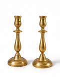 Paire de bougeoirs anciens en laiton