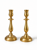 Paire de bougeoirs anciens en laiton